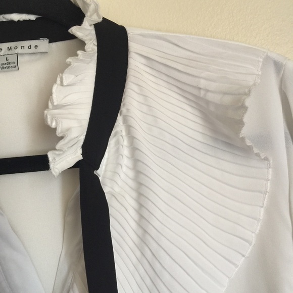 Haute Monde ruffle white blouse Large - Picture 2 of 6